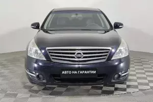 Nissan  2
