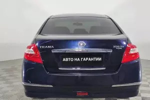 Nissan  5