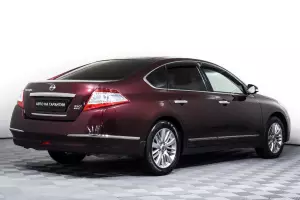 Nissan  4