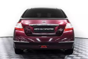 Nissan  5