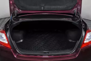 Nissan  6