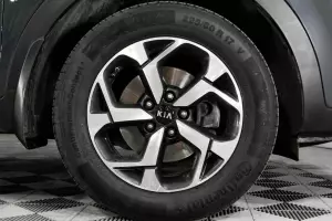 Kia  12