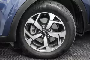 Kia  15