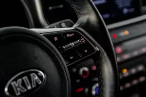 Kia  11