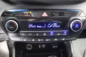 Hyundai  11