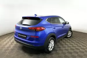Hyundai  15