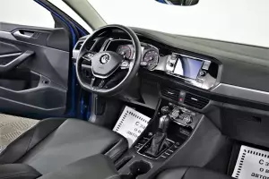 Volkswagen  8