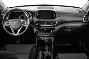 Hyundai  10