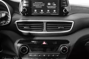 Hyundai  6
