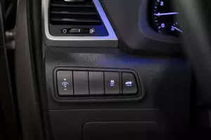 Hyundai  9