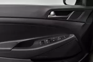 Hyundai  8