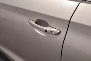 Hyundai  6
