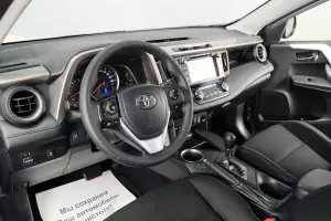 Toyota  8
