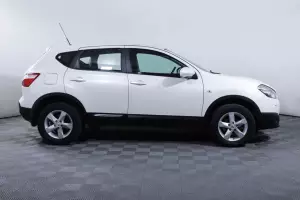 Nissan  3