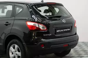 Nissan  4