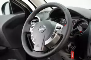 Nissan  7