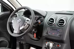 Nissan  9