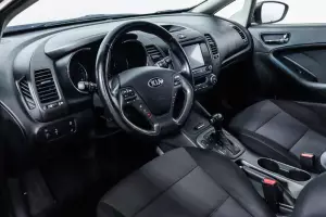 Kia  8