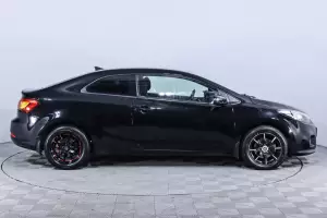 Kia  3