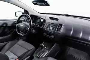 Kia  8