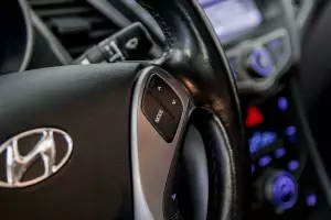 Hyundai  10