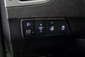 Hyundai  9