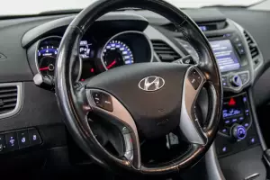 Hyundai  12