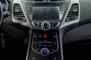 Hyundai  10