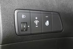 Hyundai  6
