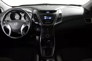 Hyundai  12