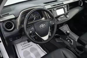 Toyota  9