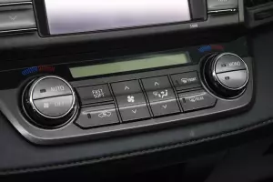 Toyota  6
