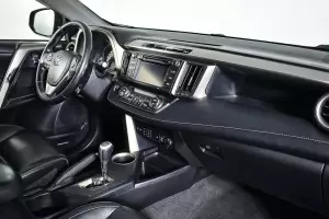 Toyota  9