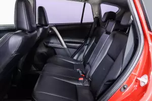 Toyota  16