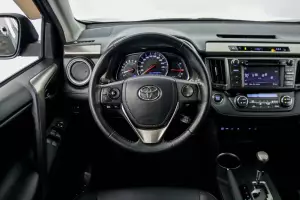 Toyota  8