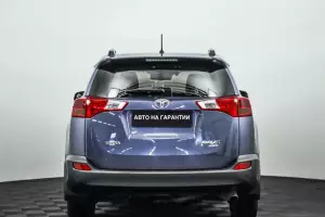 Toyota  16