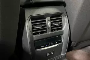 BMW  3