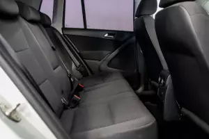 Volkswagen  16