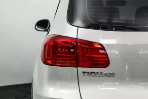 Volkswagen  5