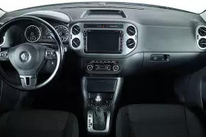 Volkswagen  9