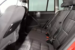 Volkswagen  16