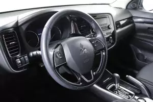 Mitsubishi  9