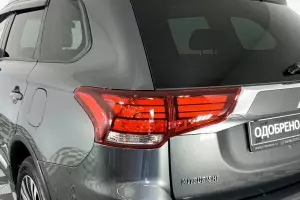 Mitsubishi  12