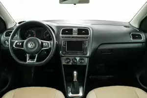 Volkswagen  6