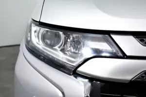 Mitsubishi  6