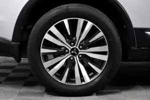 Mitsubishi  7