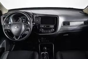 Mitsubishi  10