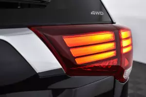Mitsubishi  7
