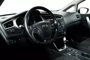 Kia  10