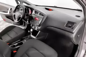 Kia  8